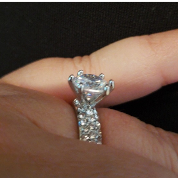 Solitaire cubic zirconia solitarie ring - Picture 4 of 5